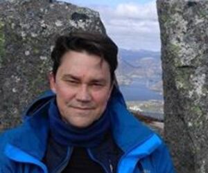 Eduardo Simón
