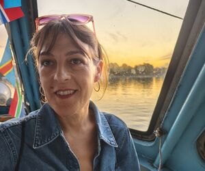 María