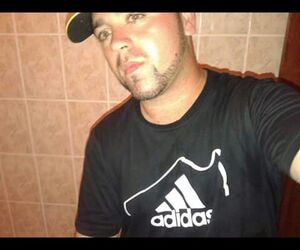 José32