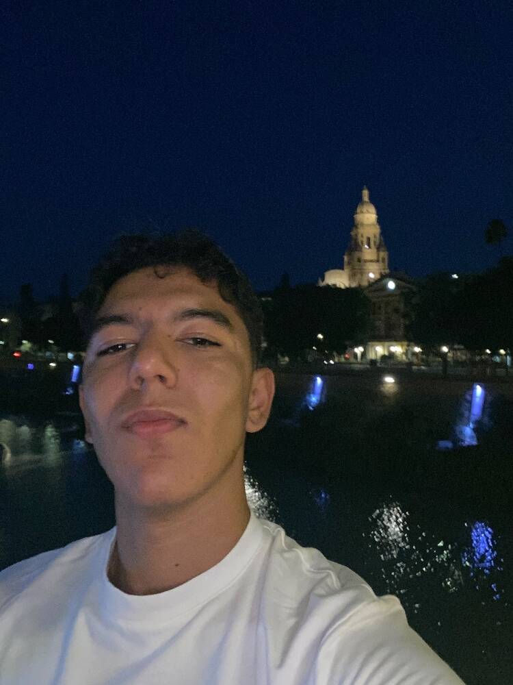Foto de perfil de Adam